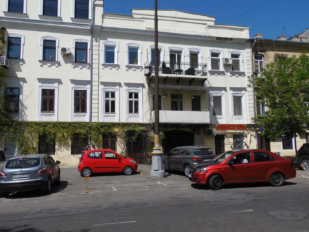 Vintazhnaya Apartment オデッサ エクステリア 写真