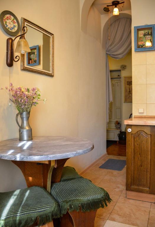 Vintazhnaya Apartment オデッサ エクステリア 写真